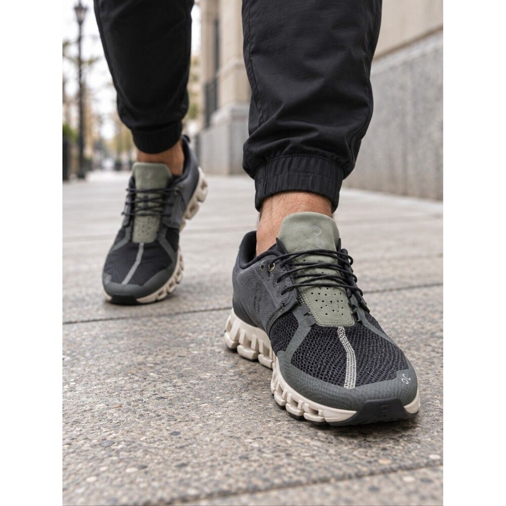 Men’s On Cloud Running Shoes 12 Black Gray Athletic Sneakers Sporty Athletic Act